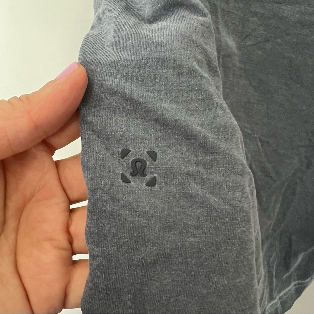 Lululemon 5 Year Basic Crewneck Cotton Blend Gray… - image 6